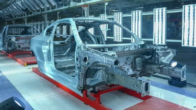 金属周转箱对于汽车零部件出口的包装需要注意点