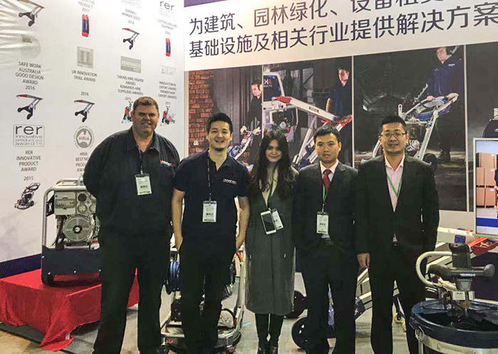 苏州菠萝网站免费看物流机器有限公司赴德参加汉诺威国际物流展载誉而归